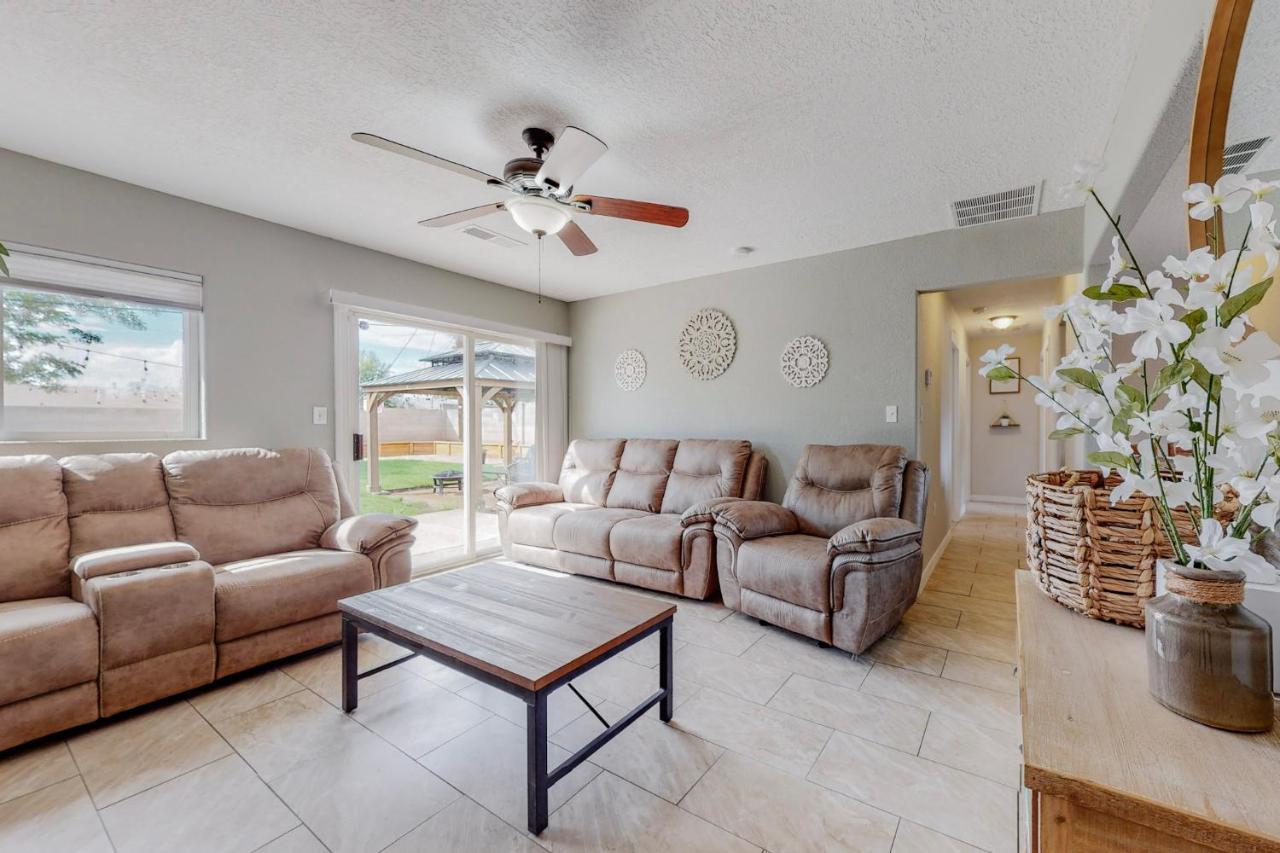 Comfortable 3-Bedroom Home With Spacious Backyard Αλμπουκέρκι Εξωτερικό φωτογραφία